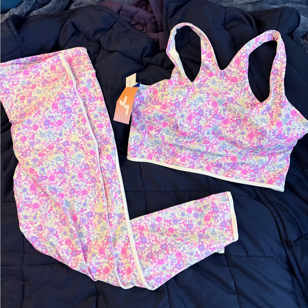 Floral Pink High-Support Sports Bra And three quarter matching leggings